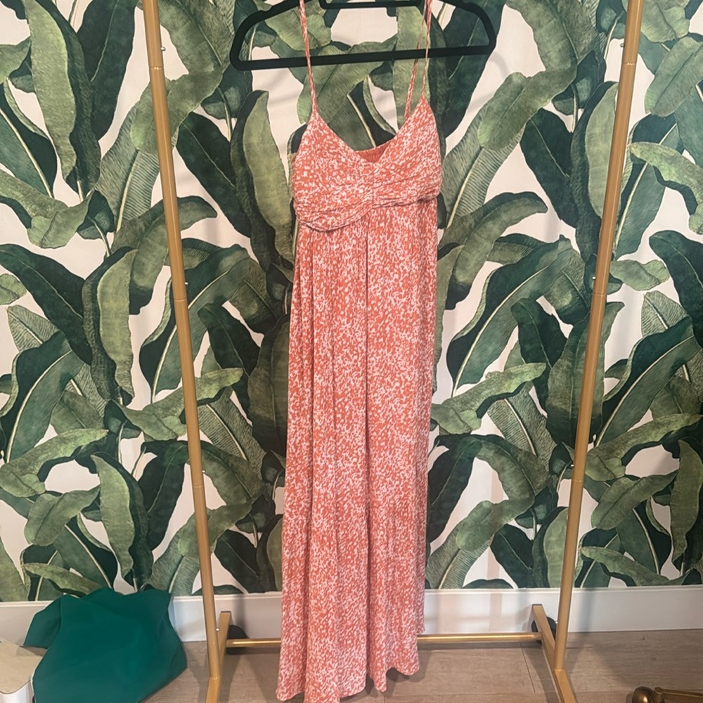 Like new peach orange maxi dress from Abercrombie- XSP worn once!